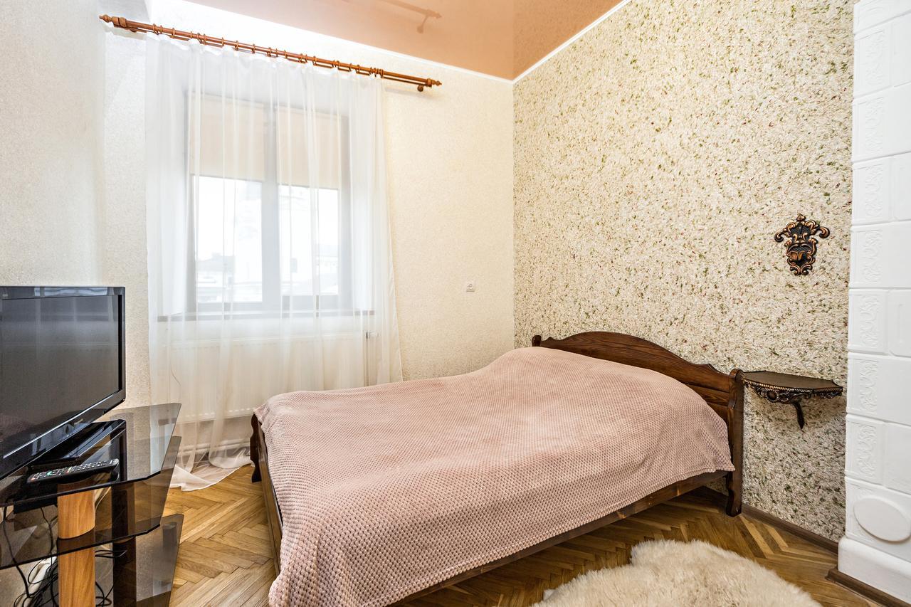 Apartment In A City Center! Krakivska,34 ลวีฟ ภายนอก รูปภาพ